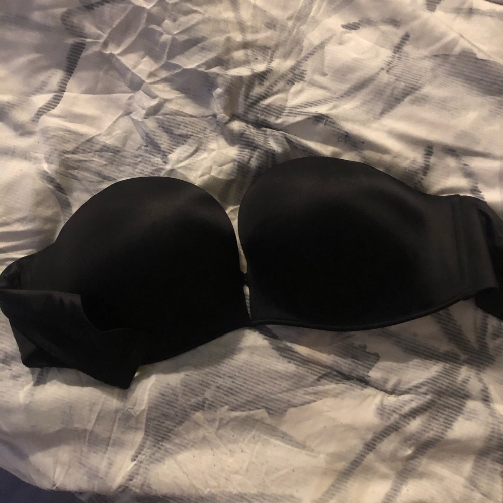 38c Victoria’s Secret bombshell bra strapless